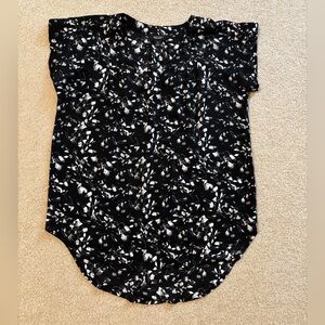 Vera Wang Patterned Blouse